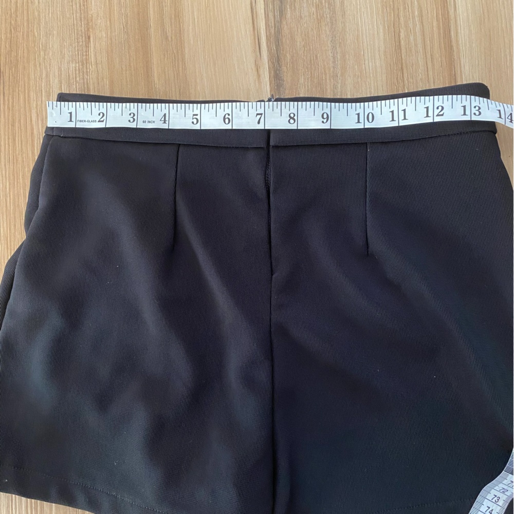๐ฅ๐ฅ90โs Alanis Morissette Black Girlhood-Rock Skort by Forever 21 - Picture 5 of 7